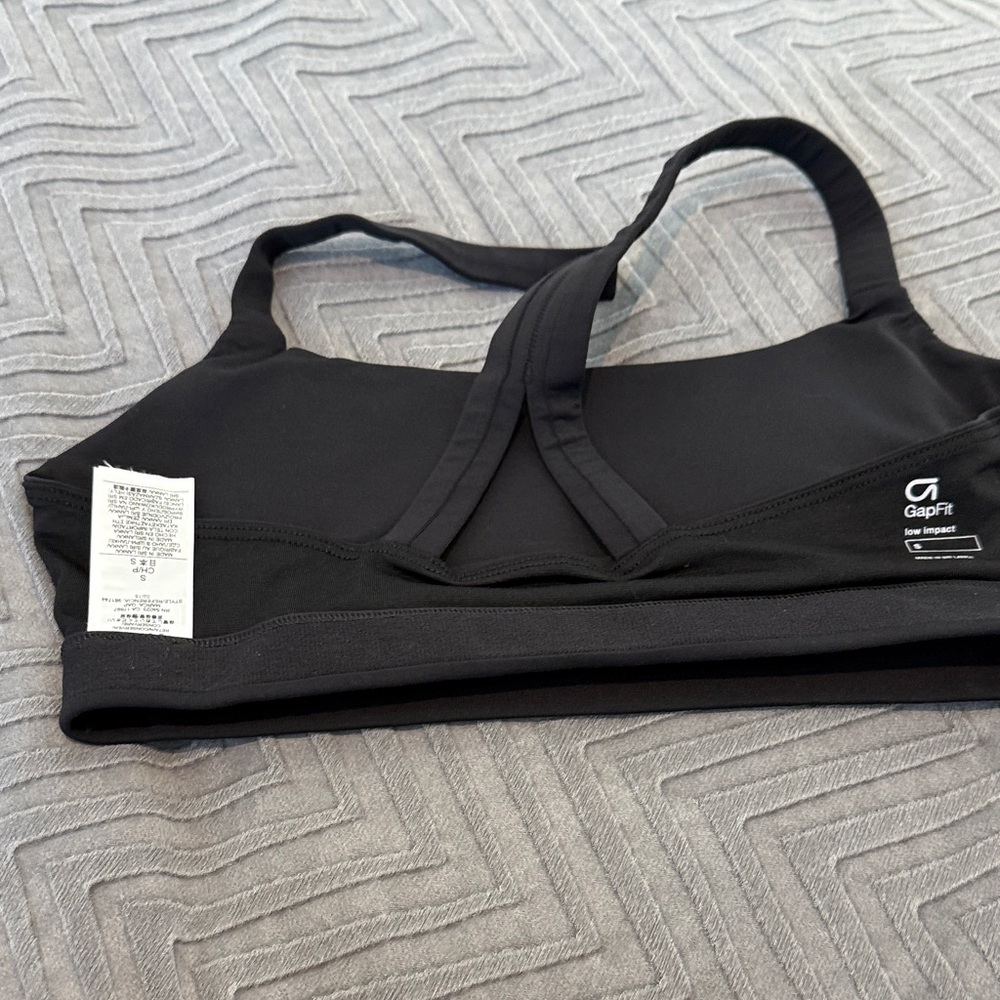 GAP Black Sports Bra - Picture 6 of 11